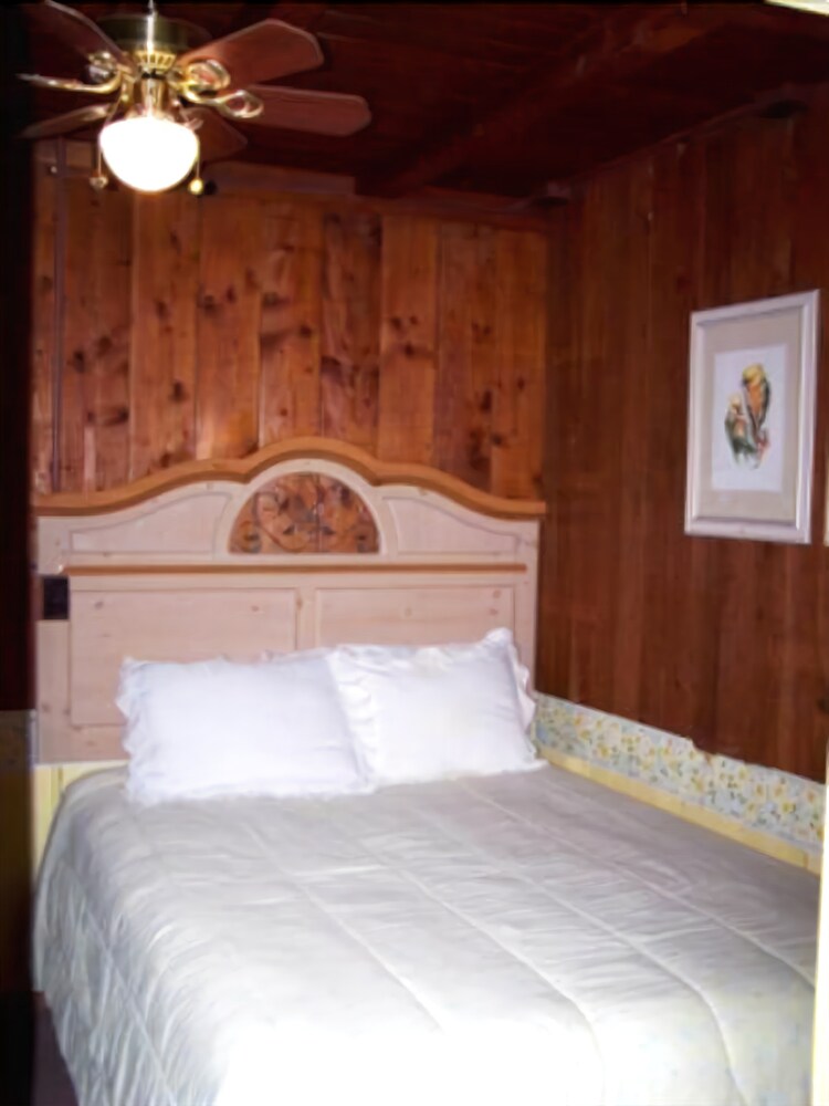 Golden Bear Cottages - photo 27