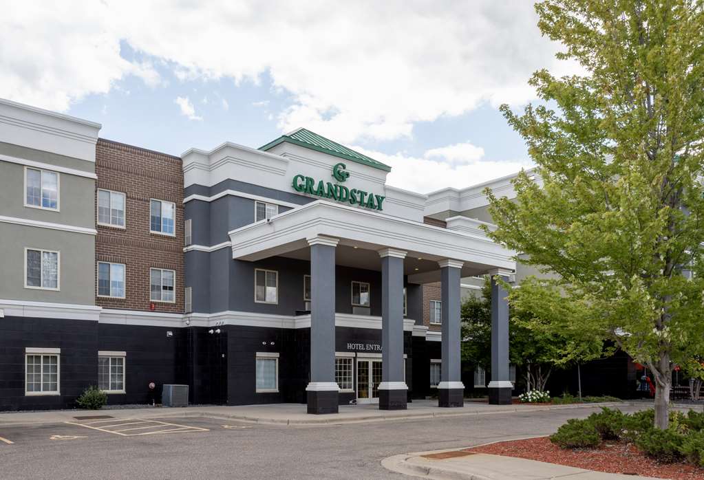 GrandStay Hotel and Conference in Apple Valley, United States