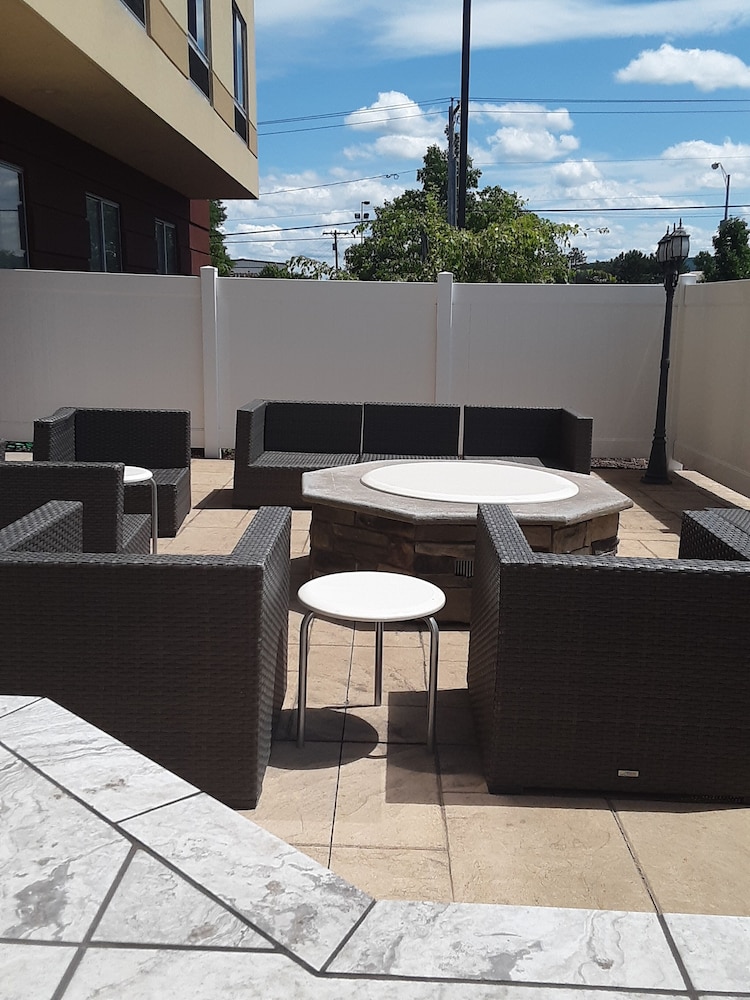 Fairfield Inn & Suites Utica - photo 32