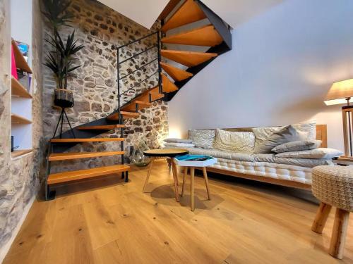 La Cathédrale Azuréenne dans le vieil Antibes in Antibes, France