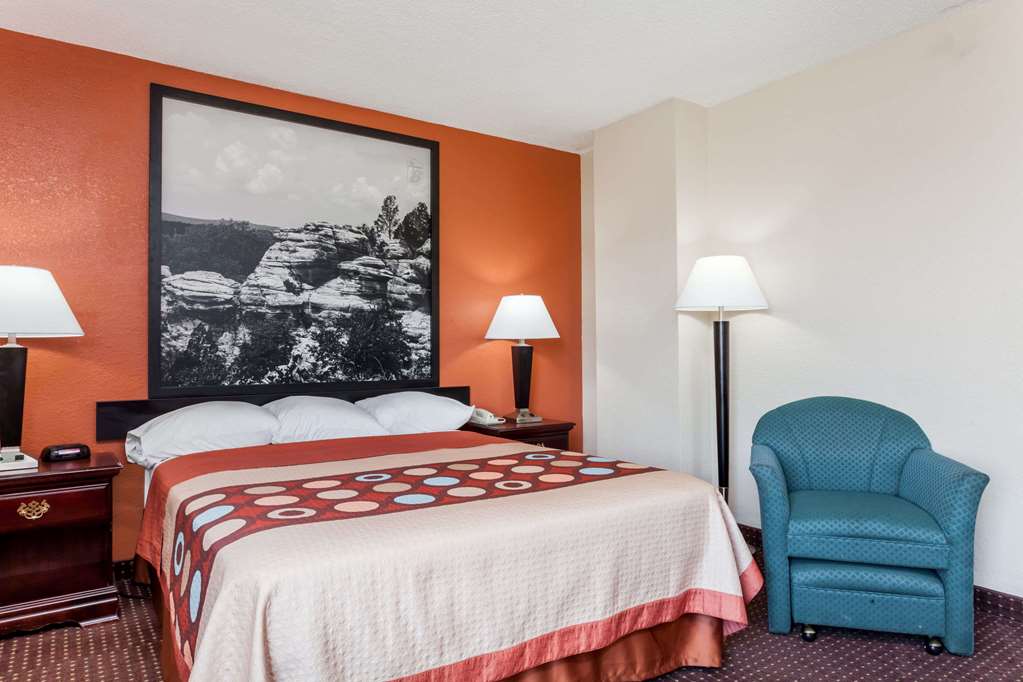 Super 8 by Wyndham Harrisburg - photo 9