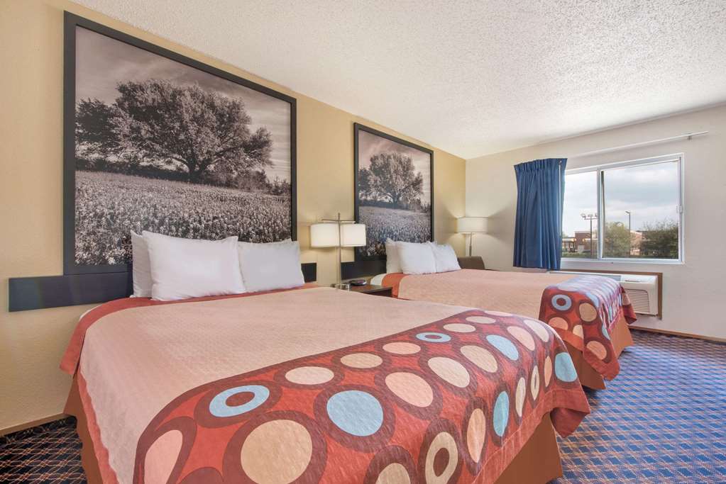 Super 8 by Wyndham College Station - photo 10