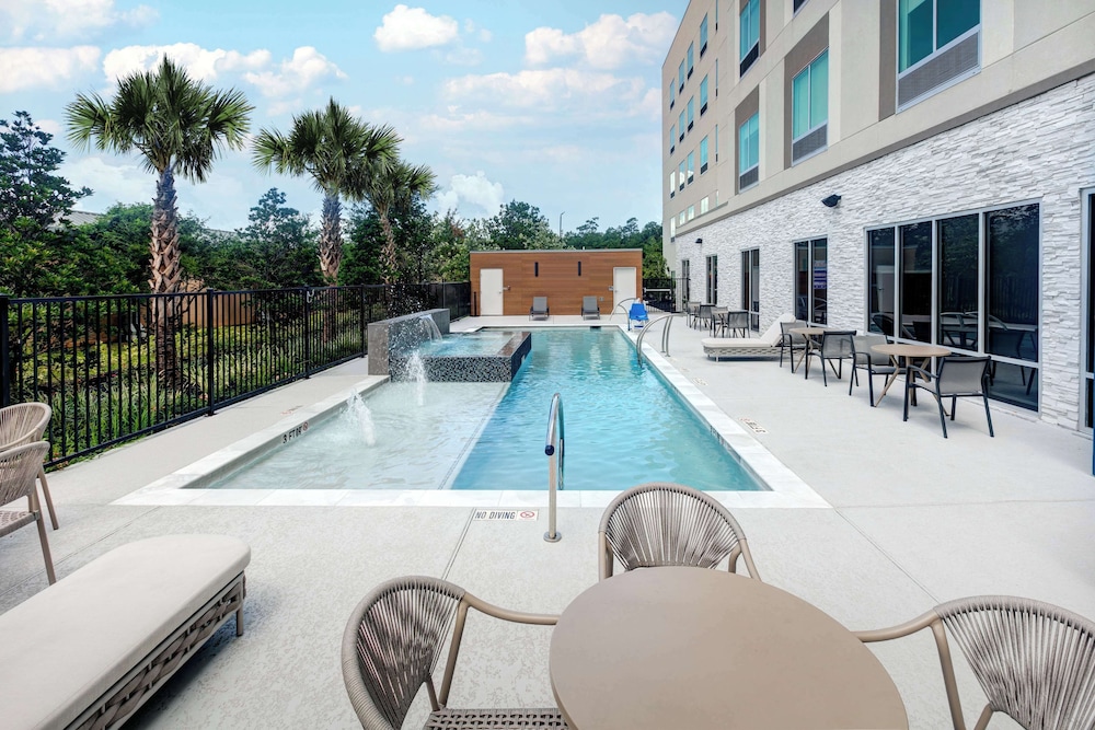 Hampton Inn & Suites by Hilton Shenandoah The Woodlands - photo 22