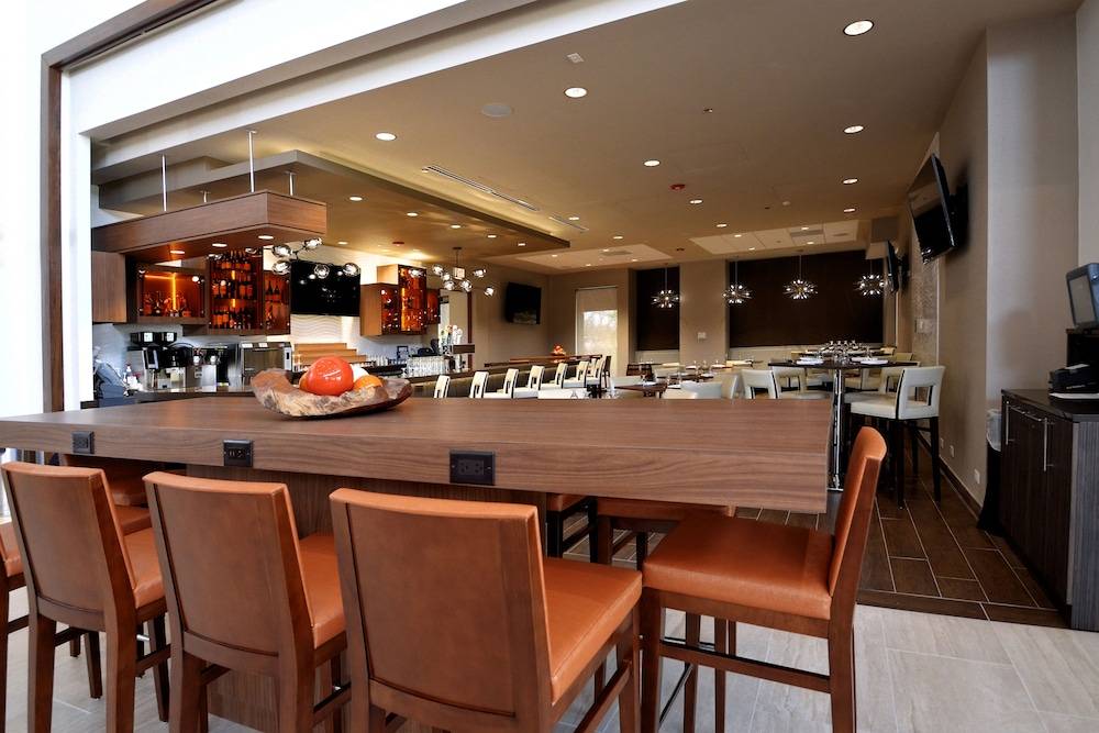 Renaissance Chicago Glenview Suites Hotel - photo 40
