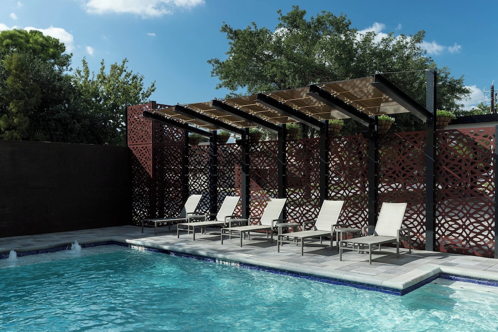 Courtyard by Marriott Houston Heights I 10 - photo 19