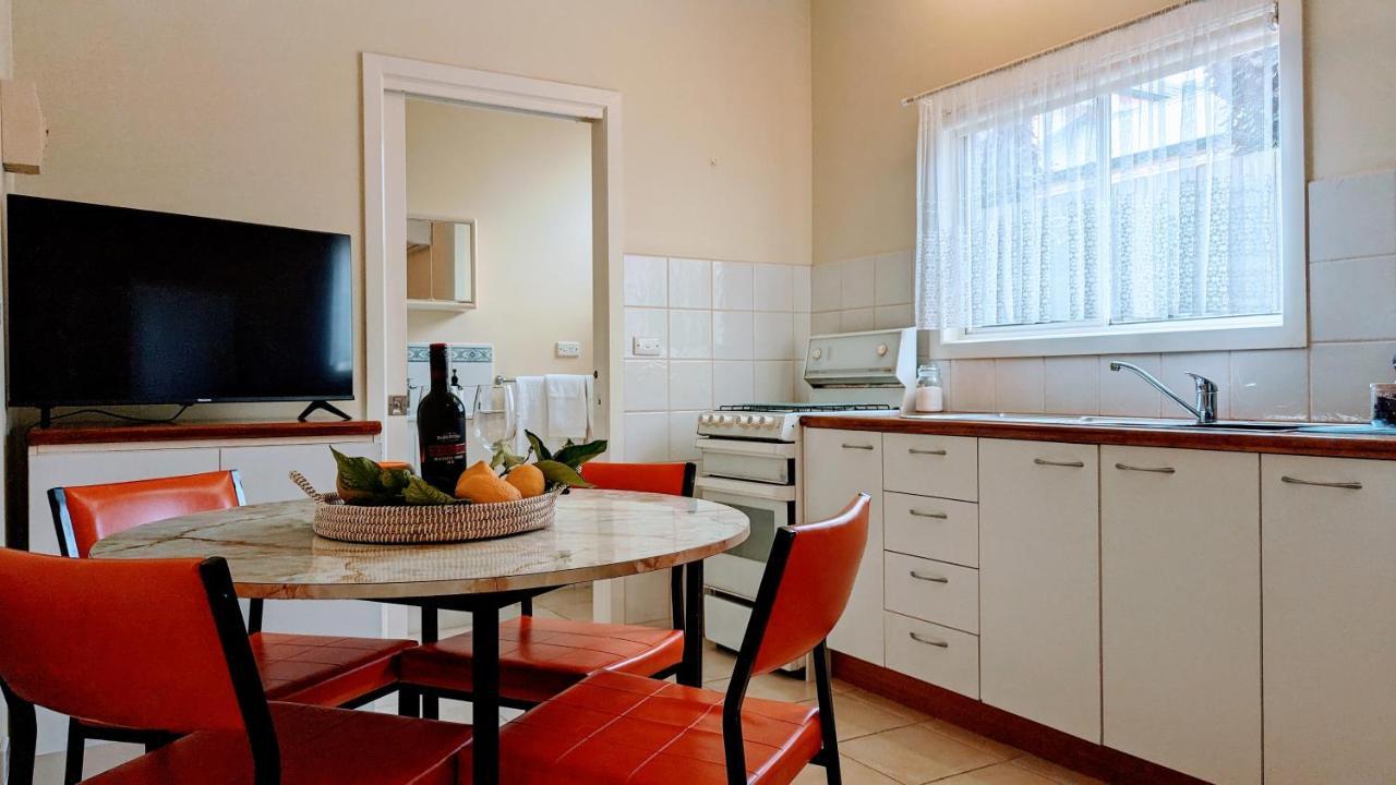 Learmonth Guesthouse Queenscliff — 4-Star Luxury Hotel in Queenscliff, Australia