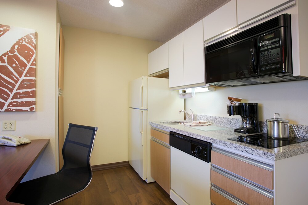 Mainstay Suites Hartford Meriden - photo 12