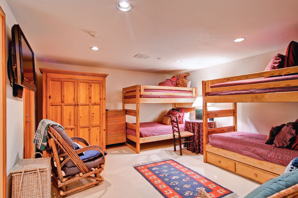 The Meadows Townhomes by East West Hospitality - photo 3
