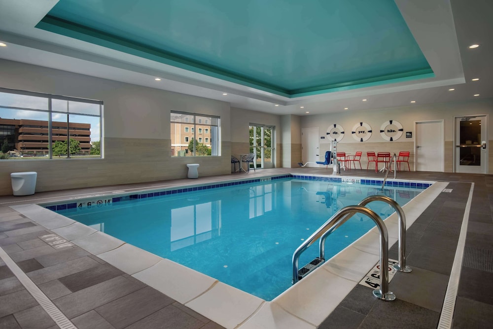 Tru by Hilton Merrillville - photo 24