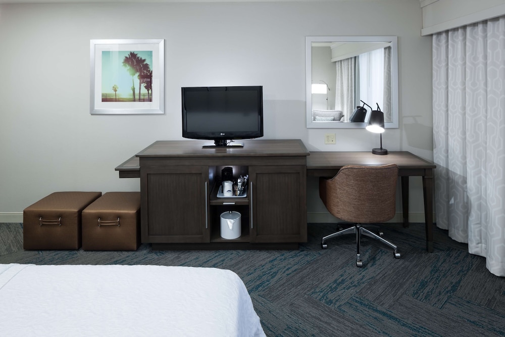Hampton Inn Los Angeles Orange County Cypress - photo 4