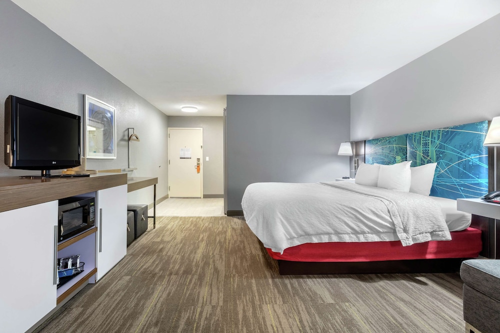 Hampton Inn Brookhaven - photo 15