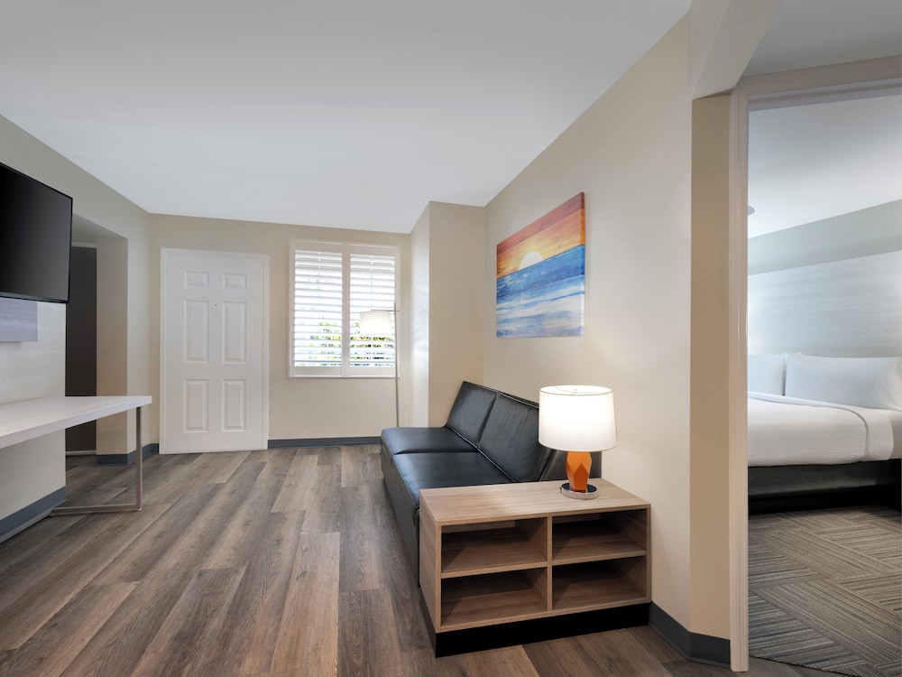 Holiday Inn Resort Orlando Suites Waterpark by IHG - photo 17