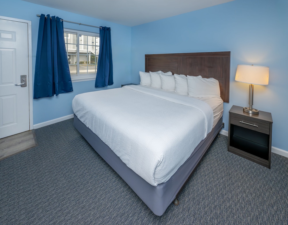 Commander Beach House Hotel - photo 11