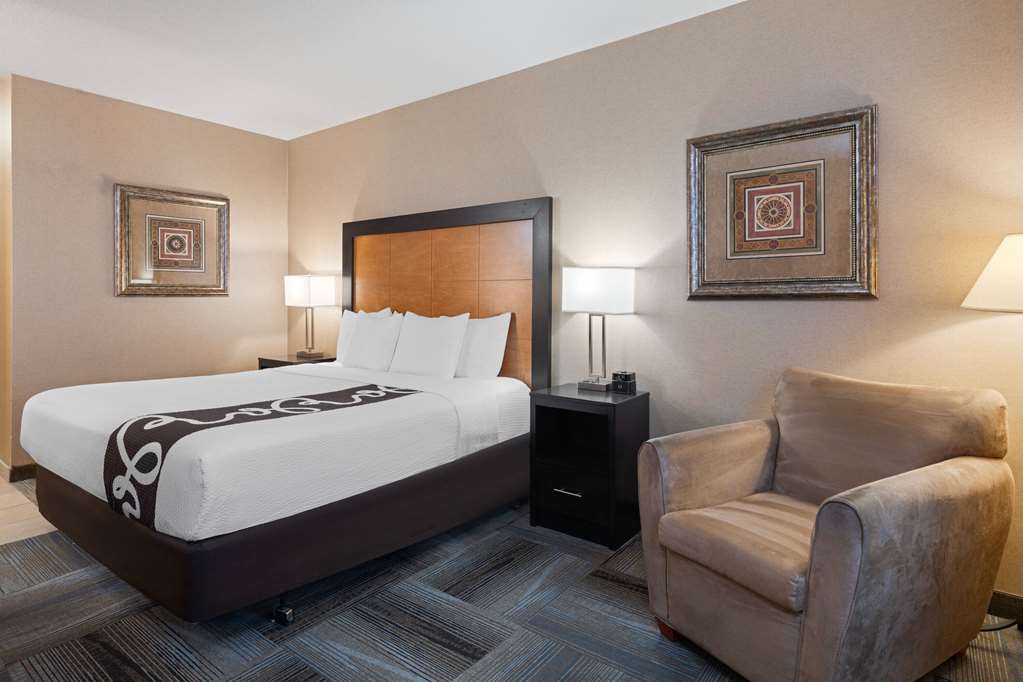 La Quinta Inn & Suites by Wyndham Idaho Falls Ammon - photo 37