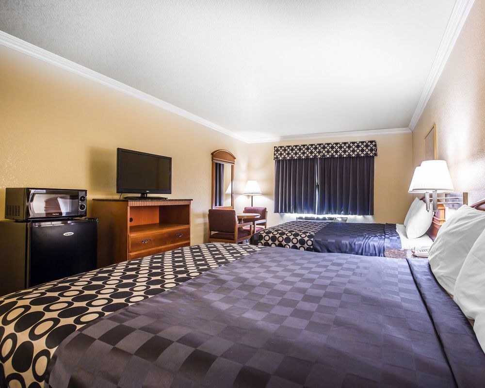 Hotel Fontana CA - photo 4