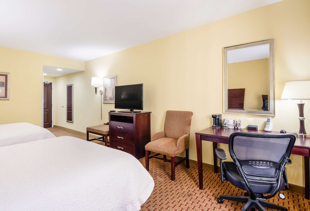 Hampton Inn Galax - photo 7