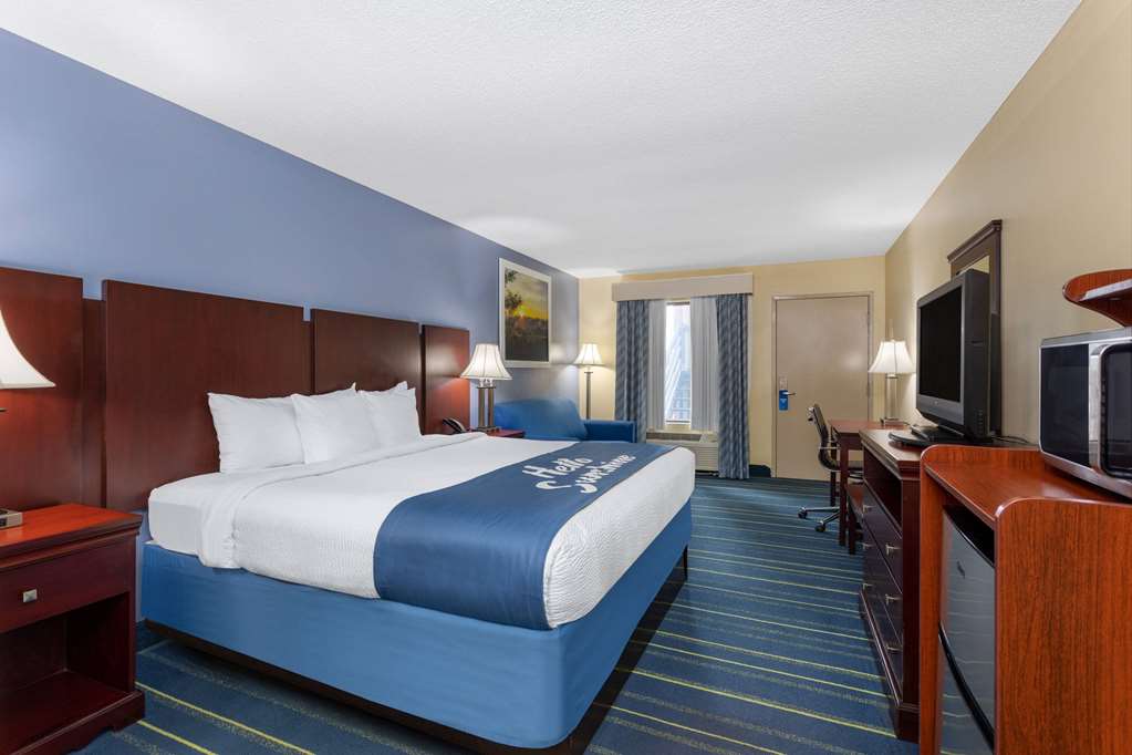 Days Inn by Wyndham Chipley - photo 18
