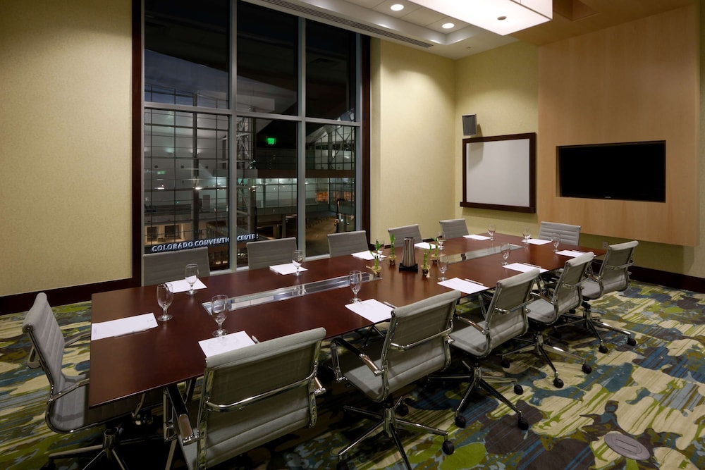 Embassy Suites by Hilton Denver Downtown Convention Center - photo 39