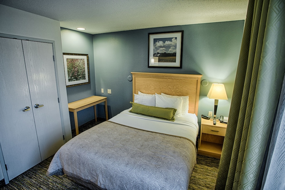 Candlewood Suites Fargo N. Dakota State University by IHG - photo 9