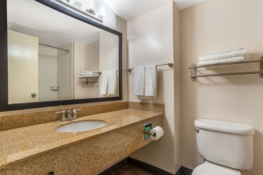 Best Western Oak Manor - photo 22