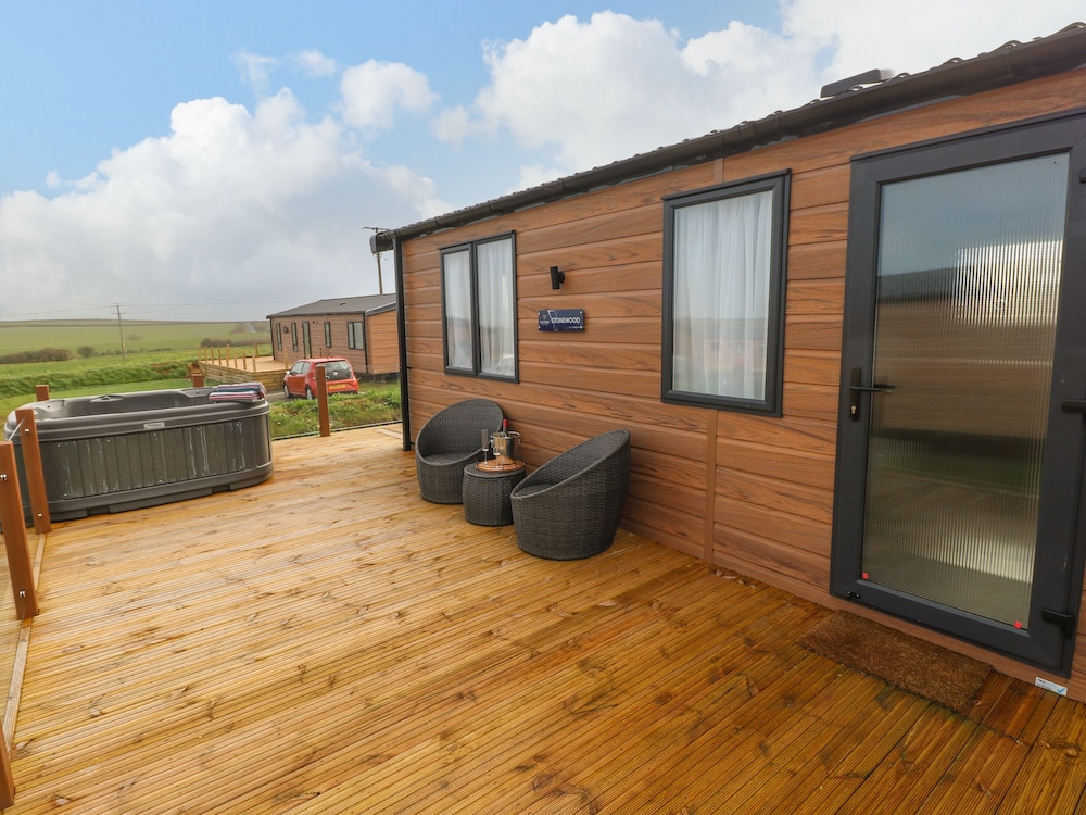The Waves - last minute hotel in Haverfordwest