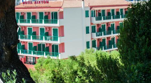 Alkyon Hotel — Patitirion — photo 5