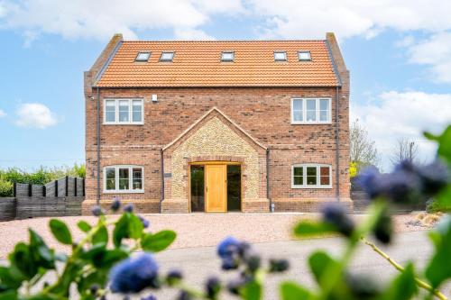 Hedgerows - carbon neutral hotel in Unknown City
