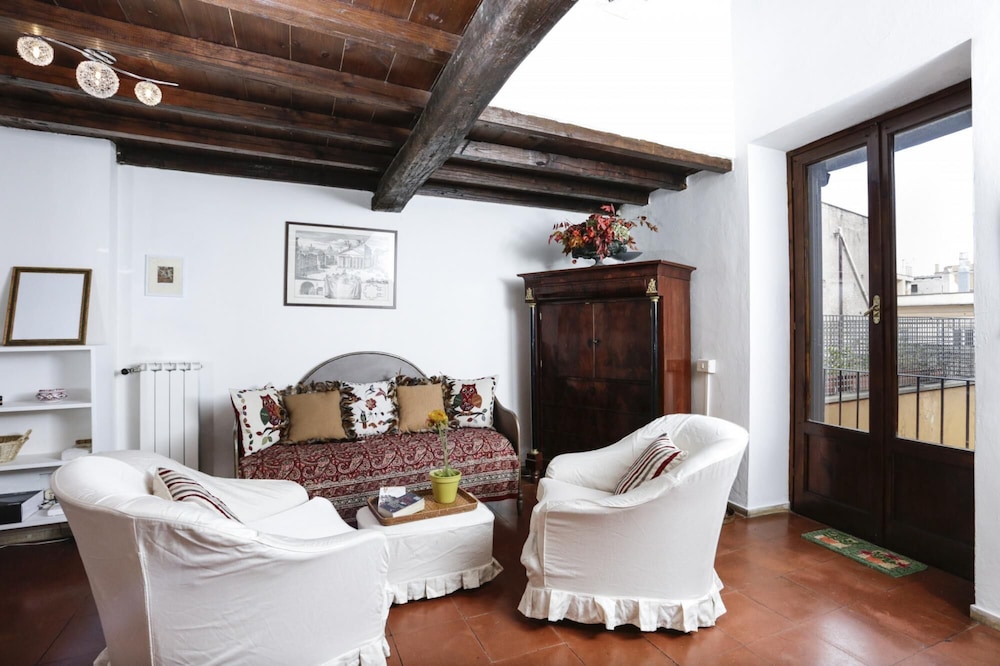 Pantheon Romantic Nest With Terrace Rome — 4-Star Luxury Hotel in Rome, Italy