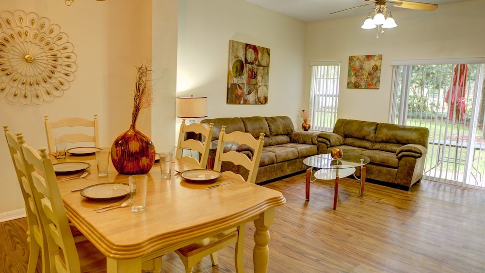 Norwich Townhome at Emerald Island - photo 9