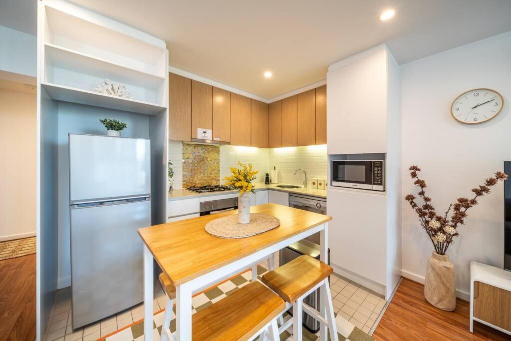 Wattle on Morphett Central CBD Convenience in Adelaide, Australia