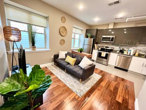 501 Cozy and Comfy 1BR apartment in center city — 4-Star Luxury Hotel in Philadelphia, United States