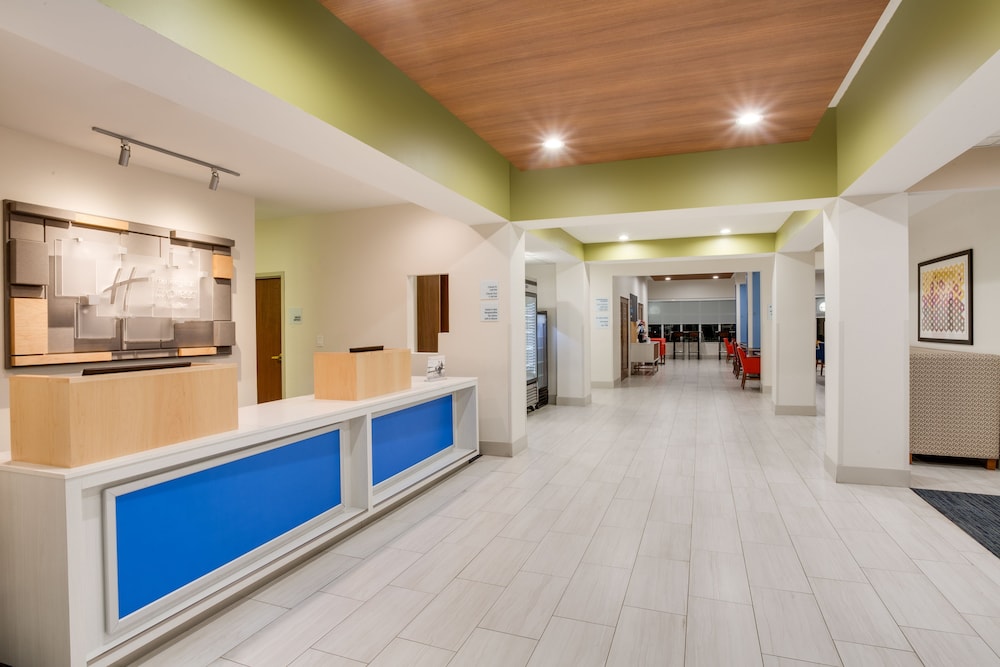 Holiday Inn Express Hotel & Suites Tampa Fairgrounds Casino by IHG - photo 56