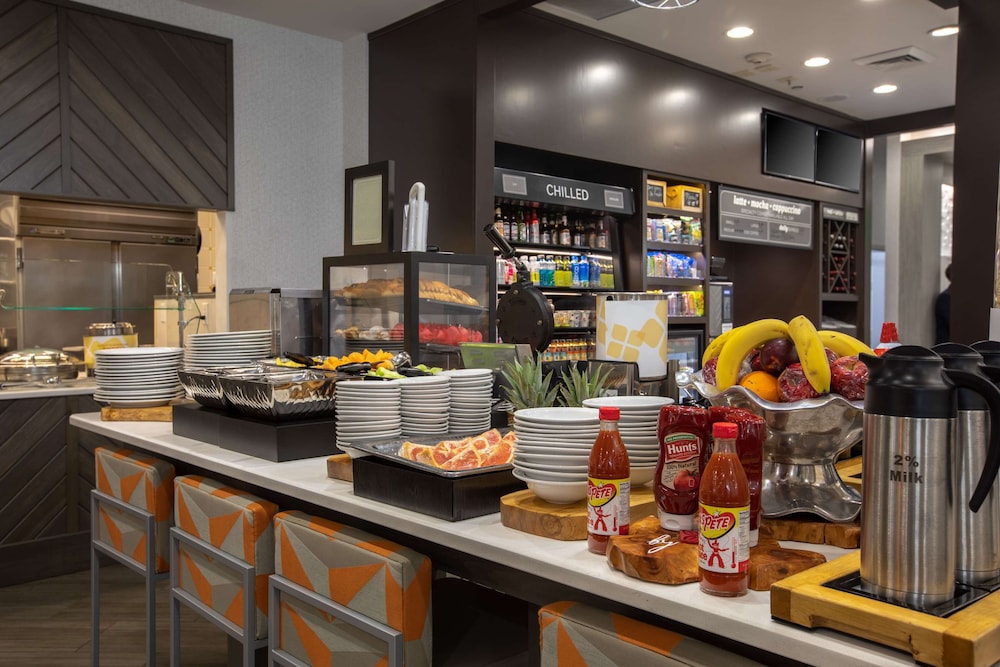 Hilton Garden Inn Lynchburg - photo 38