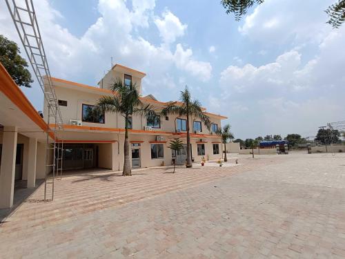 Hotel O Home Kanak Hotel & Resort Homestay — Ajodhya — photo 4