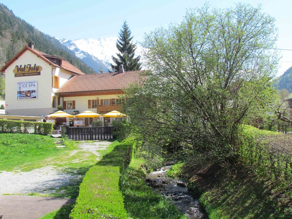 Hotel Val Joly — Saint Gervais Les Bains