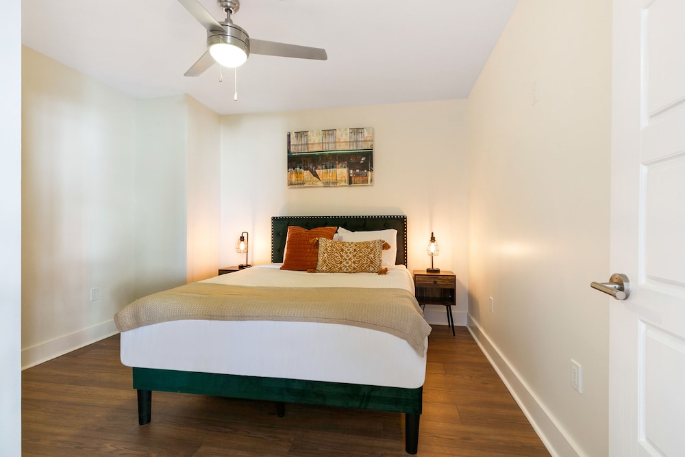 Mardi Gras Suites NOLA's 4BR Elegance - photo 91