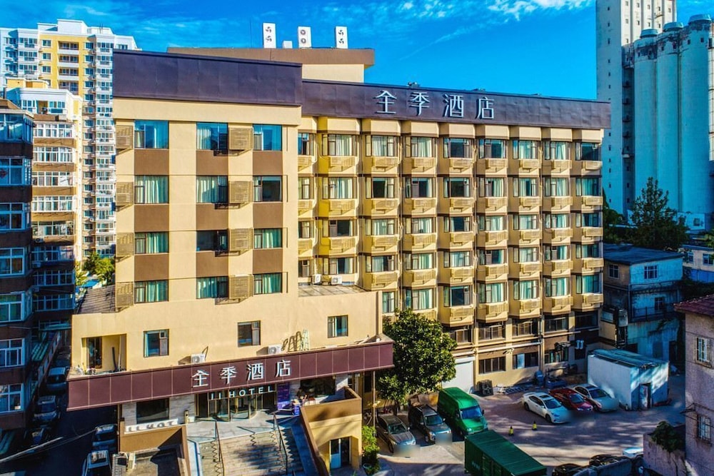 Ji Hotel - carbon neutral hotel in Rikaze
