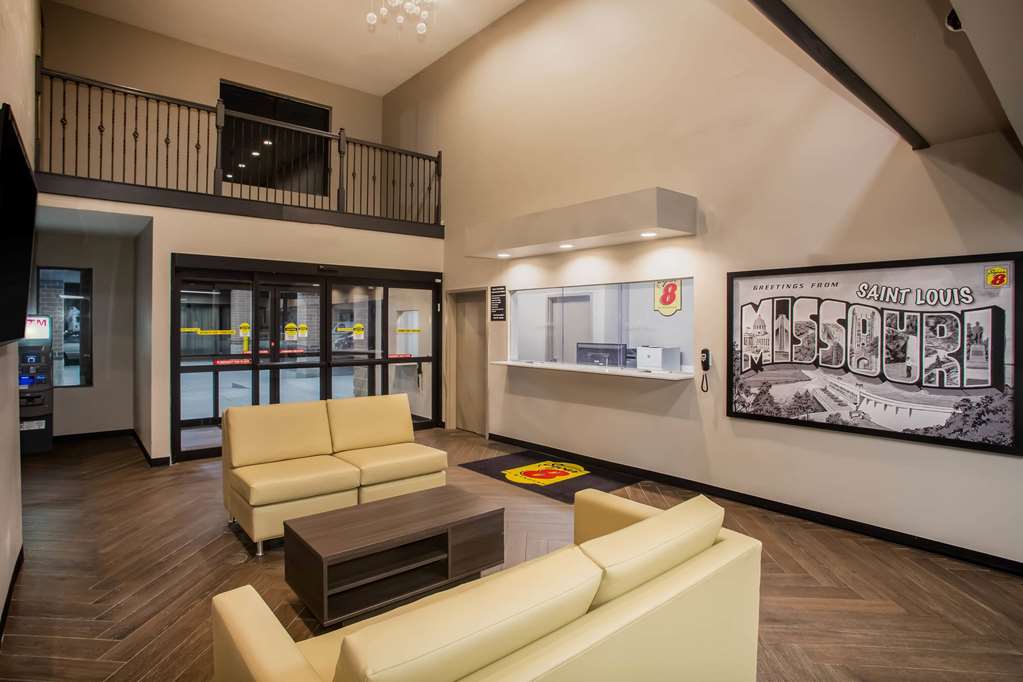 Super 8 by Wyndham St. Louis North - photo 5