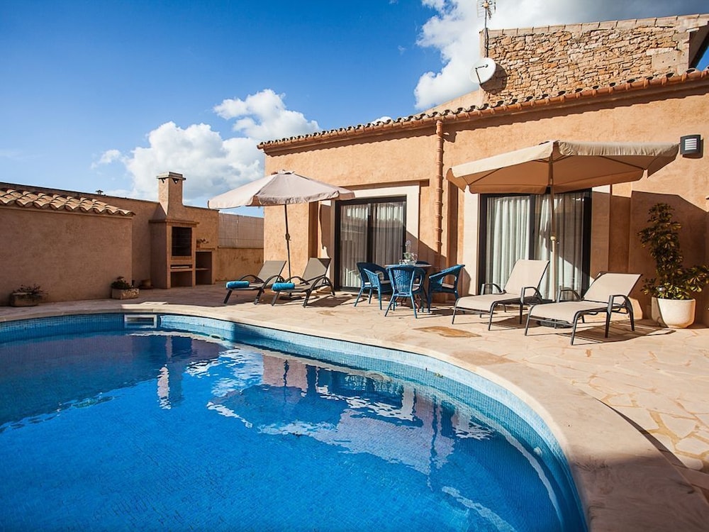 Pool House Marineta — 4-Star Luxury Hotel in Santanyi, Spain
