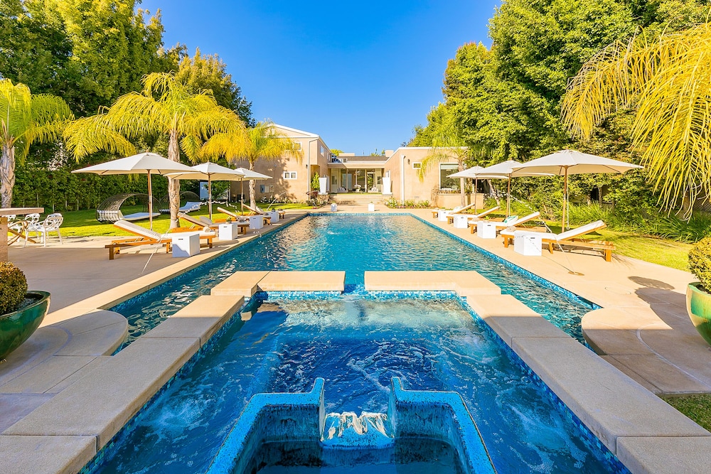 Beverly Hills Luxury Modern Palace - photo 32