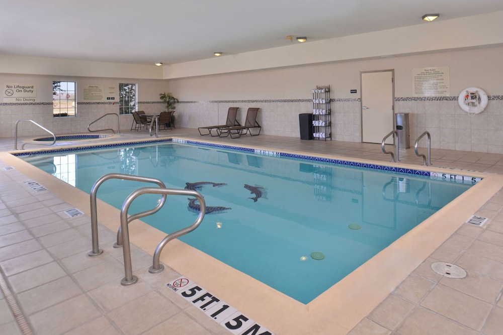 Hampton Inn Van Horn - photo 17