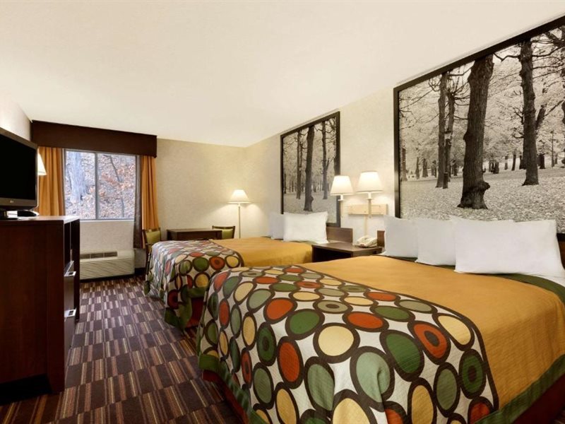 Riverdale Inn - photo 10
