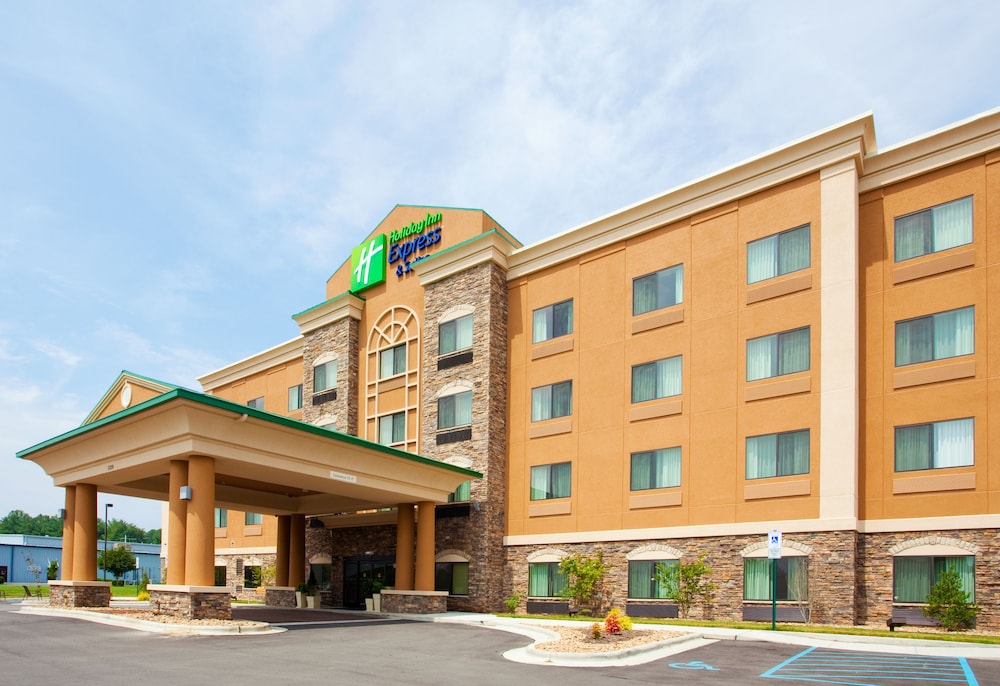 Holiday Inn Express Hotel & Suites Mount Airy an IHG Hotel - featured photo