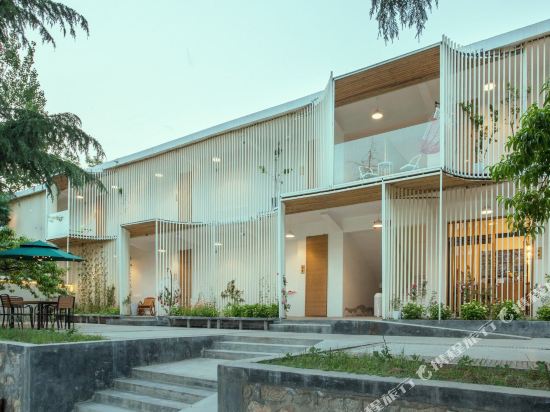 Sanyou Mountain House in Chengguan, People's Republic of China