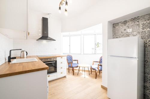 Serafim Beach Apartment Heart Of The Old Town — 4-Star Luxury Hotel in Albufeira, Portugal