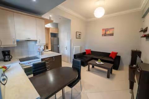 Modern & Lovely Apartment Downtown Near Acropolis — 4-Star Luxury Hotel in Athens, Greece