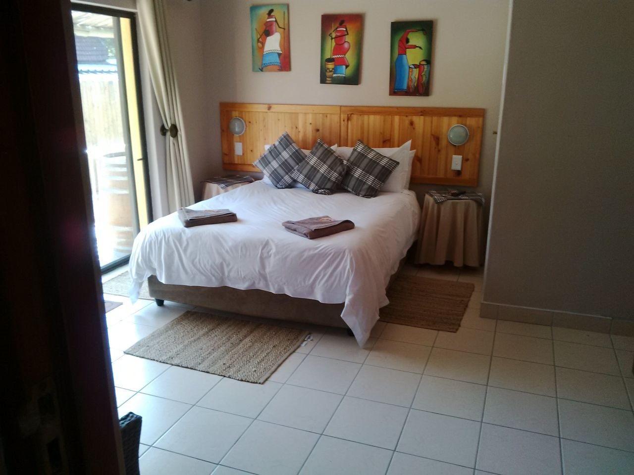 Flintstones Guest House Cape Town