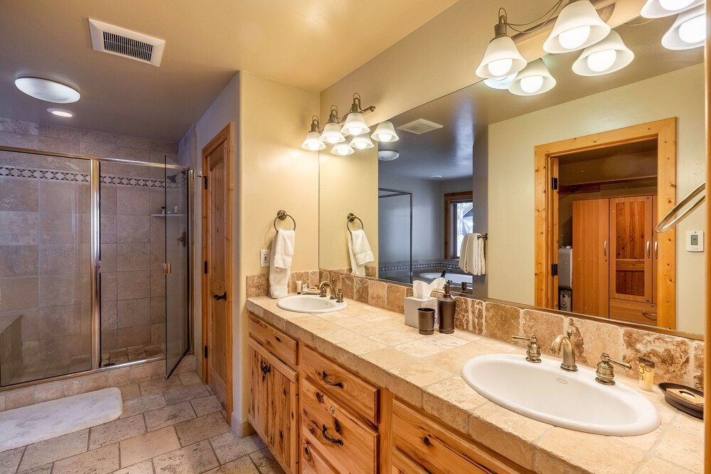 Wooded Luxury at Tahoe Donner - photo 17