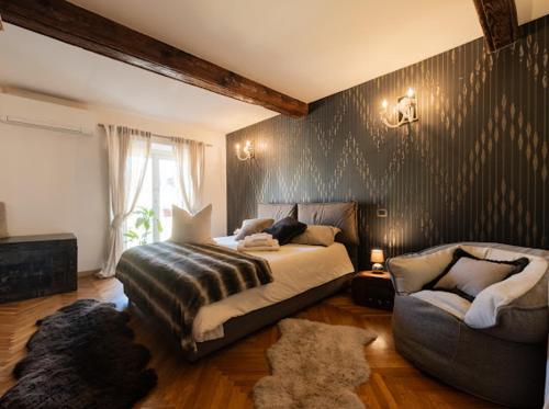 Family — 4-Star Luxury Hotel in Turin, Italy