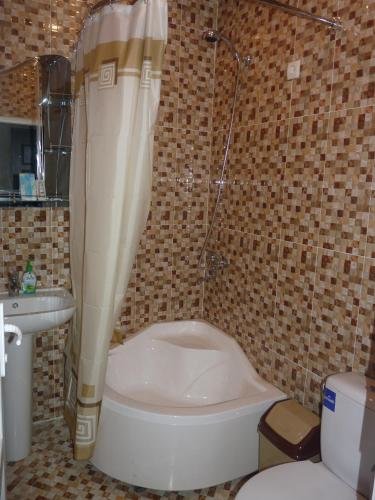 Gis Guest House